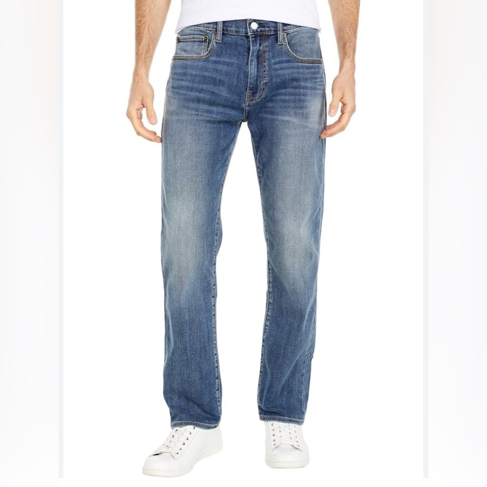 Levi’s 559 men’s size 42/36 denim straight leg relaxed fit jeans‎